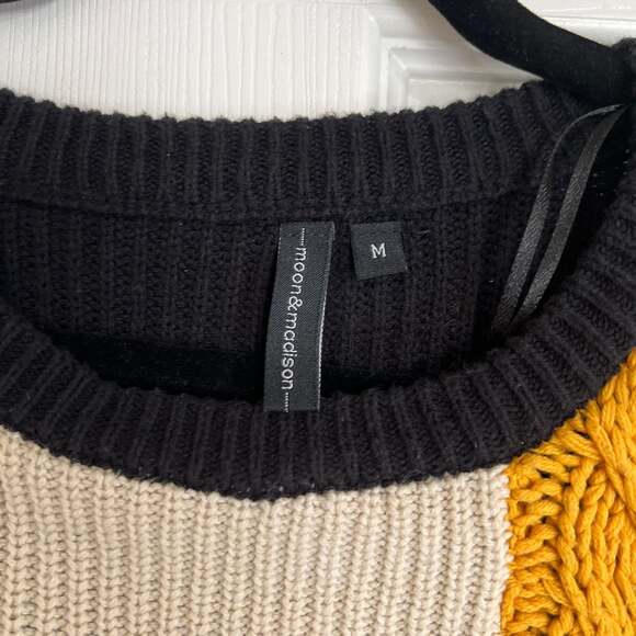 moon & madison crop top sweater - Picture 2 of 7